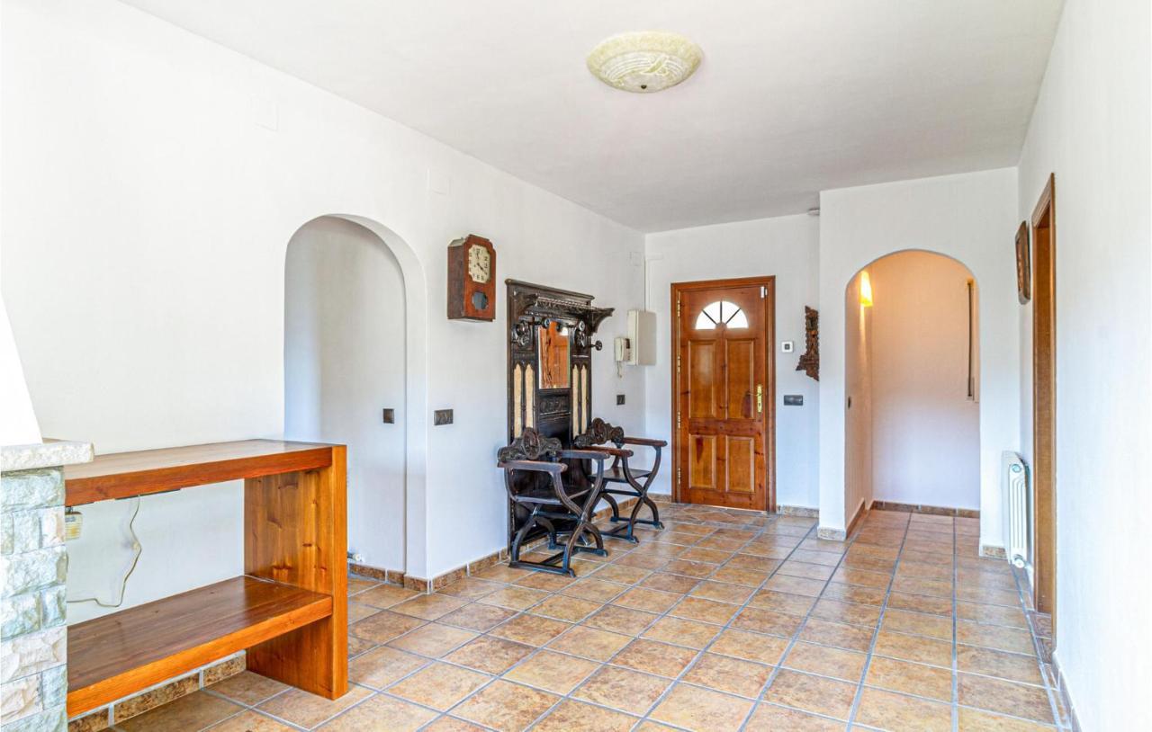 Stunning Home In パラフォルズ エクステリア 写真